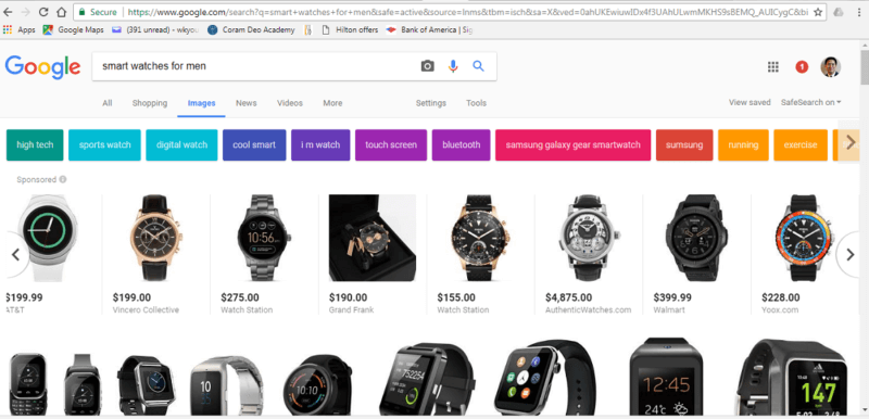 Los resultados de la búsqueda de "relojes inteligentes para hombres" muestran anuncios de ficha de producto (PLA) en un carrusel sobre los resultados de imágenes de Google