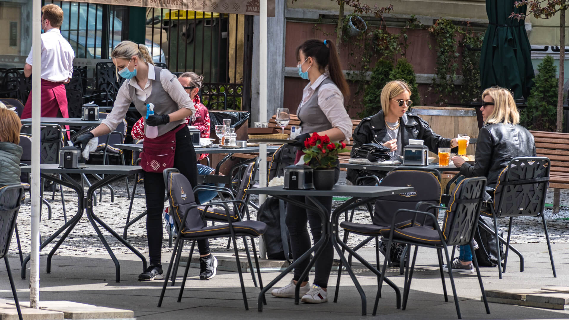 Los comensales están regresando a los restaurantes en números récord, según Yelp